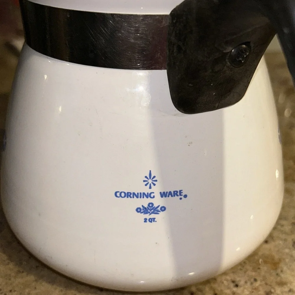 RARE Classic CORNING WARE White 2 qt Coffee Pot with Blue Floral Design